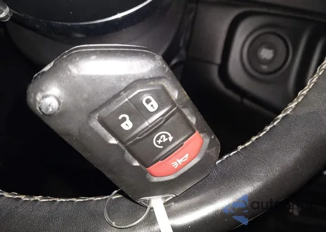 2023 Jeep Wrangler 4Xe Sahara 4X4 z USA, uszkodzony, nr VIN 1C4JJXP60PW516032